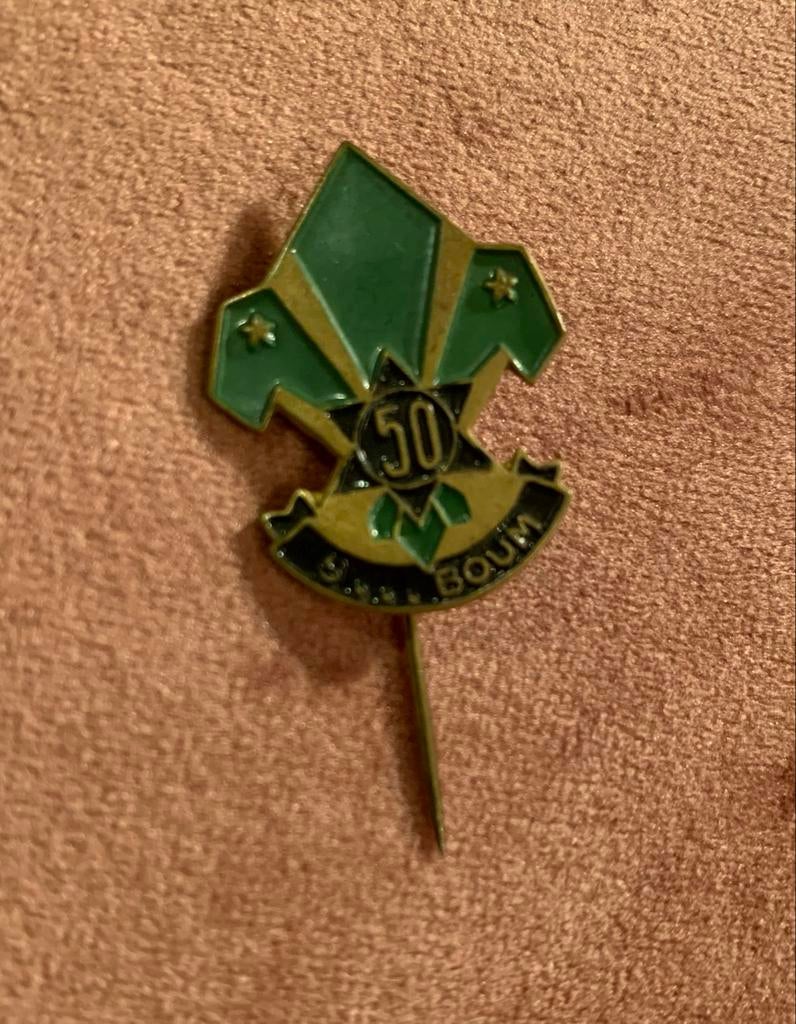 Vlaamse Scouts Speldje - 50 jaar, Verzamelen, Scouting, Ophalen of Verzenden, Gebruikt, Embleem, Speld of Insigne