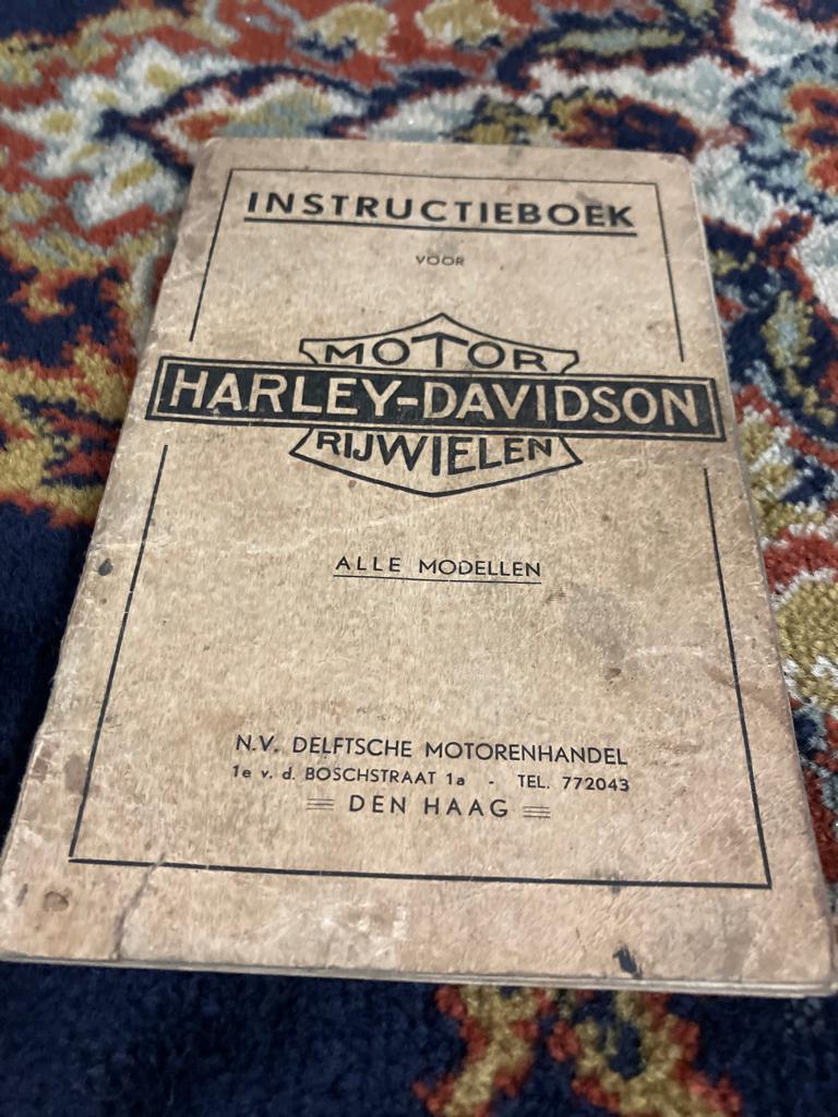 Instructie boek Harley Davidson, Ophalen