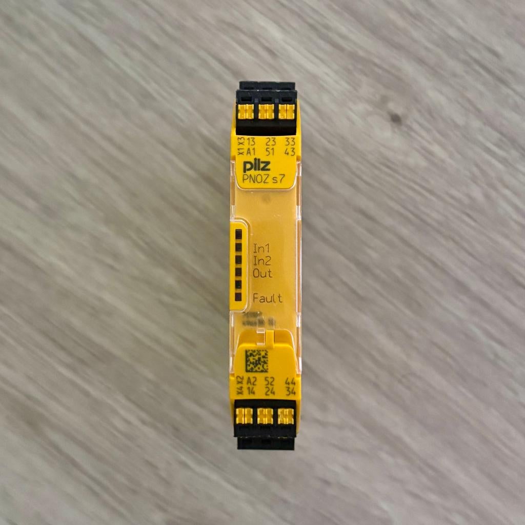PILZ - Contactuitbreiding - PNOZ s7 - 751107, Ophalen of Verzenden, Nieuw