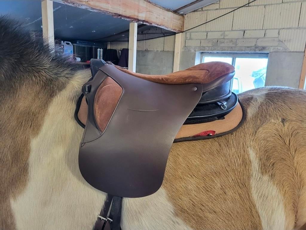 Zo goed als nieuwe Ghost boomloos zadel, Dieren en Toebehoren, Ophalen of Verzenden, Overige soorten