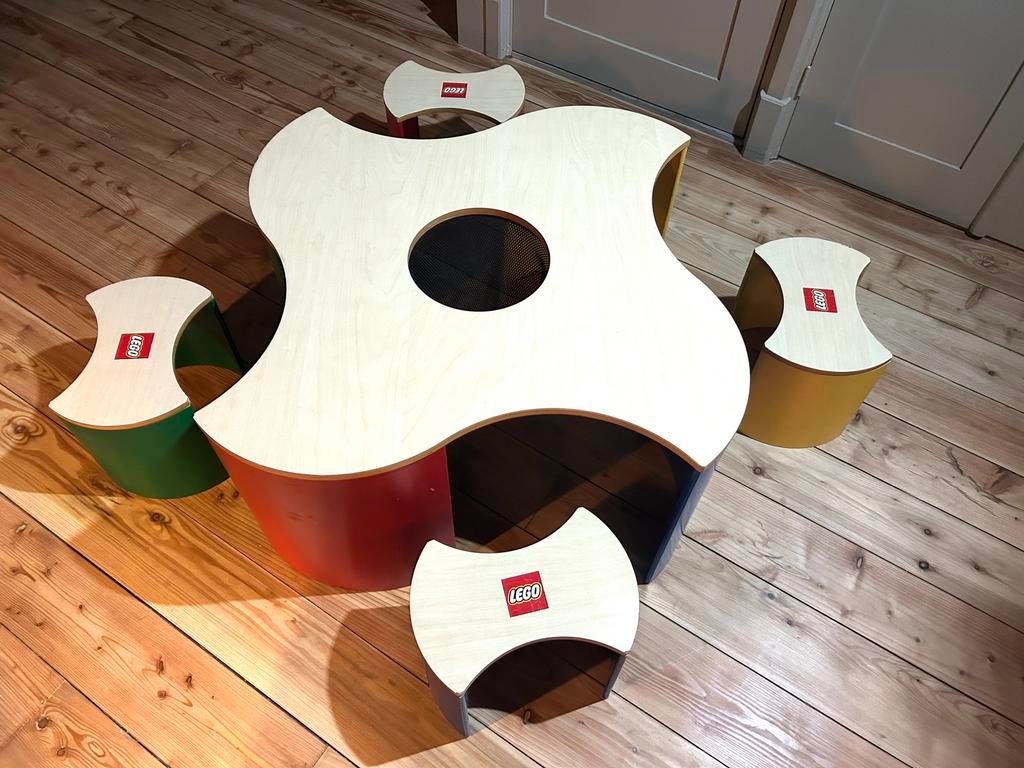 Lego speeltafel met 4 krukjes, Ophalen, Zo goed als nieuw