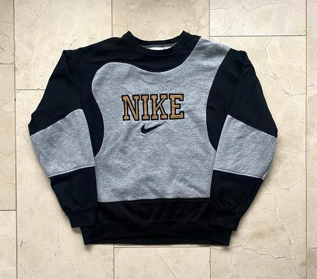 Nike reworked sweater zwart grijs - M, Kleding | Heren, Truien en Vesten, Ophalen of Verzenden, Zo goed als nieuw, Maat 48/50 (M)