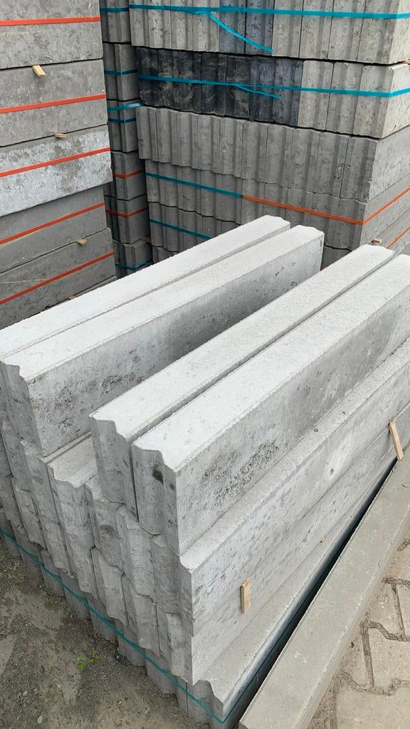 10x20x100 grijs B-keus betonbanden €4,50 per stuk, Tuin en Terras, Bielzen en Borders, Overige typen, Nieuw, Ophalen of Verzenden