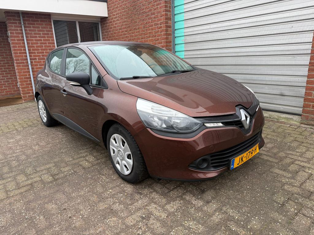 Renault Clio 0.9 TCe Eco2 Authentique Airco Bj:2016 NAP!, Voorwielaandrijving, 898 cc, Euro 6, Bruin