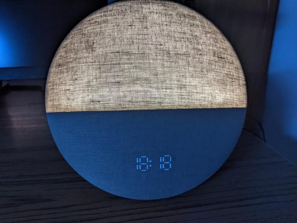 Draadloze speaker met klok, sfeerlicht en wake-up light, Ophalen of Verzenden, Zo goed als nieuw