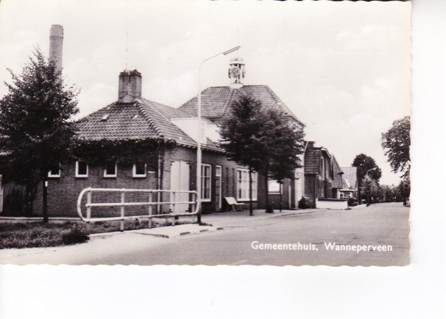 WANNEPERVEEN,-  Gemeentehuis.  10-03, Verzamelen, Ansichtkaarten | Nederland, Ophalen of Verzenden, 1960 tot 1980, Ongelopen, Overijssel