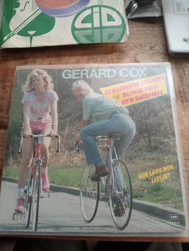 Gerard Cox - zo n lekkere strakke blonde meid op n racefiets, Ophalen of Verzenden, Zo goed als nieuw, Overige formaten, Levenslied of Smartlap