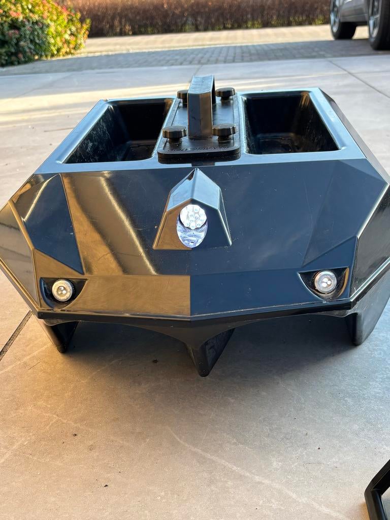 Voerboot Maverick met Toslon TF500 dieptemeter en 3 accu's, Ophalen, Gebruikt, Overige typen