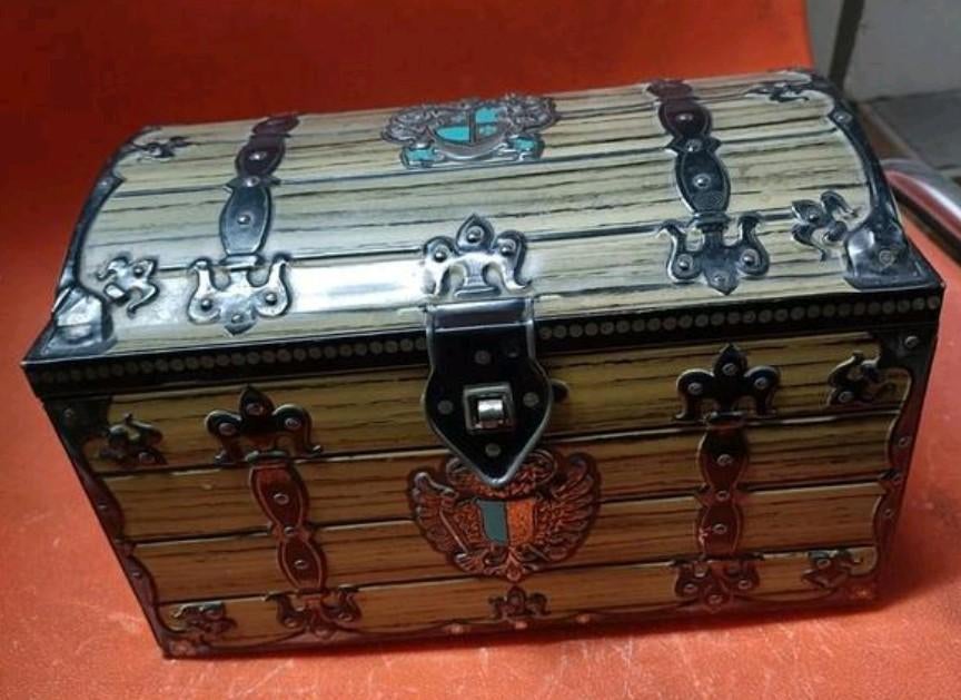 Vintage schatkistmodel blik G.b.c. gestoffeerd, Verzamelen, Ophalen of Verzenden