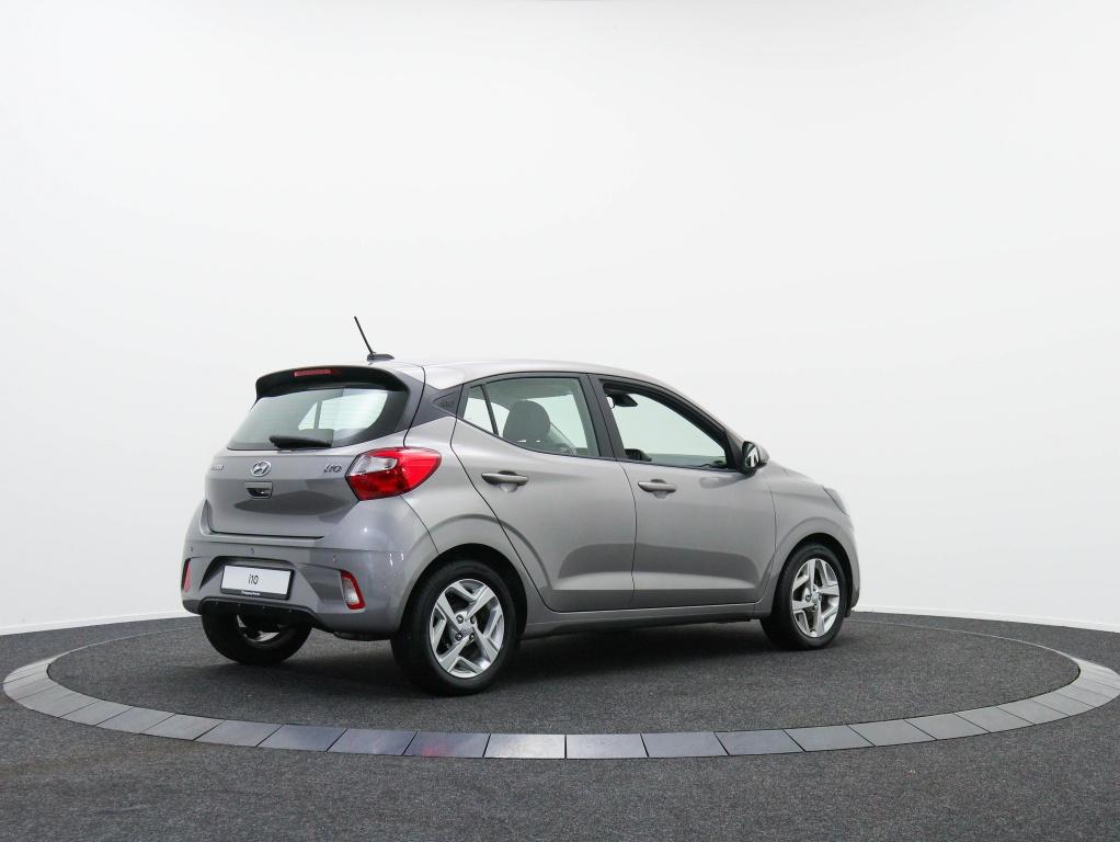Hyundai i10 1.2 AUTOMAAT | 15" LMV | Airco | Parkeersensoren, Stof, Gebruikt, Zwart, 4 stoelen