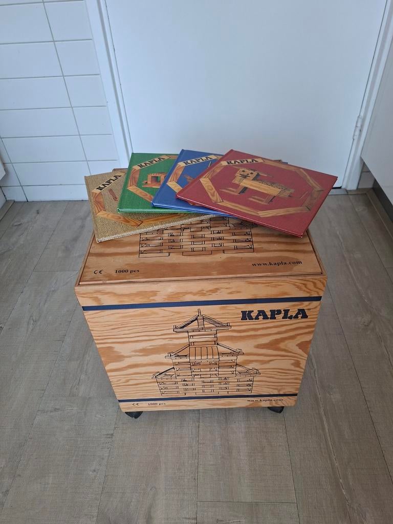 Kapla kist 1000 stuks + 4 voorbeeldboeken, Ophalen, Zo goed als nieuw, Overige merken