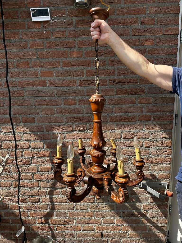 Grote oude houten kroonluchter, Huis en Inrichting, Lampen | Kroonluchters, Ophalen, Gebruikt, Hout