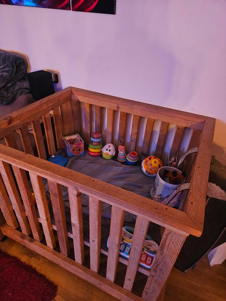 Houten box, Kinderen en Baby's, Boxen, Ophalen, Gebruikt, In hoogte verstelbaar