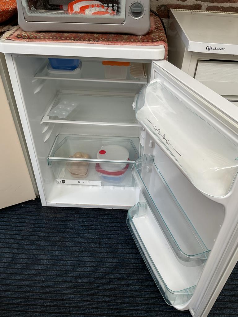 Kleine witte koelkast, Witgoed en Apparatuur, Koelkasten en IJskasten, Ophalen, Minder dan 75 liter, Zonder vriesvak, Gebruikt