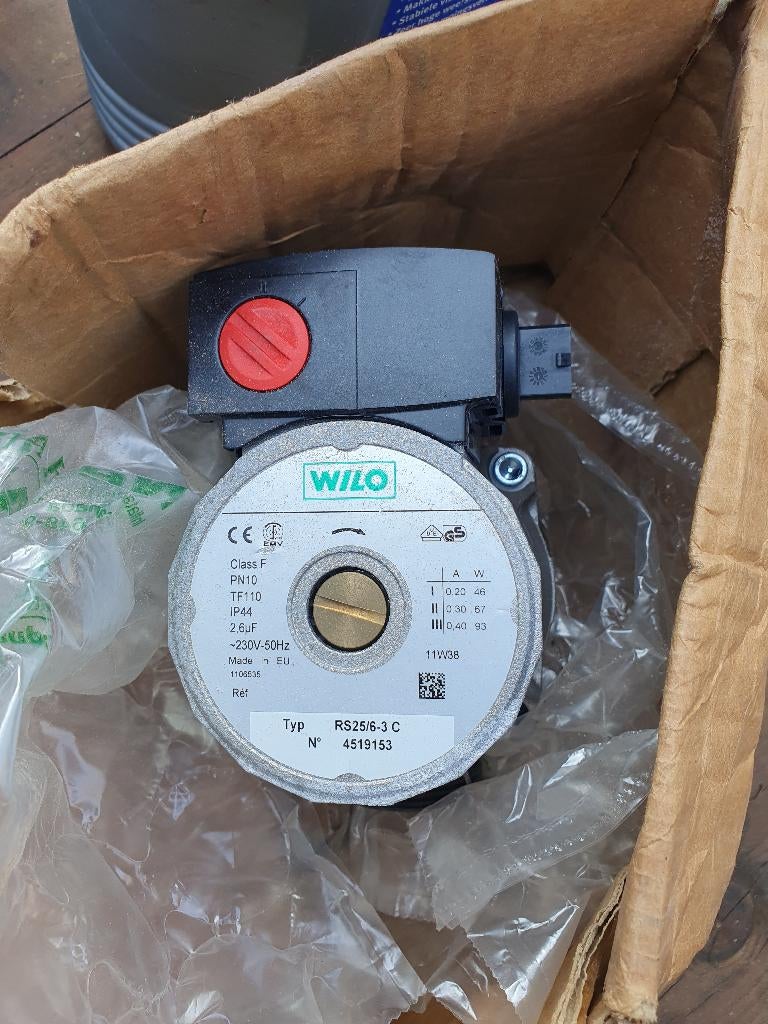 nieuwe cv pomp wilo RS25/6-3 c, Doe-het-zelf en Verbouw, Minder dan 30 cm, Overige typen, Nieuw, Minder dan 60 cm