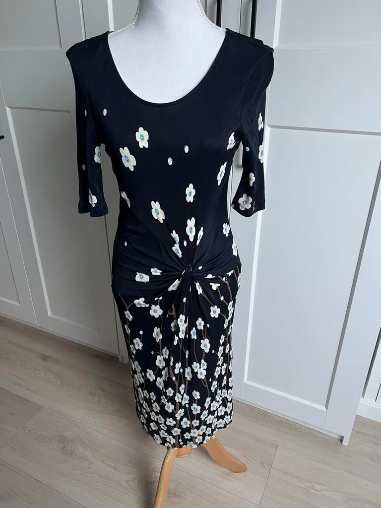 Blauw gebloemde jurk Laurèl, 40 = 38, Kleding | Dames, Ophalen of Verzenden, Zo goed als nieuw, Maat 36 (S), Blauw