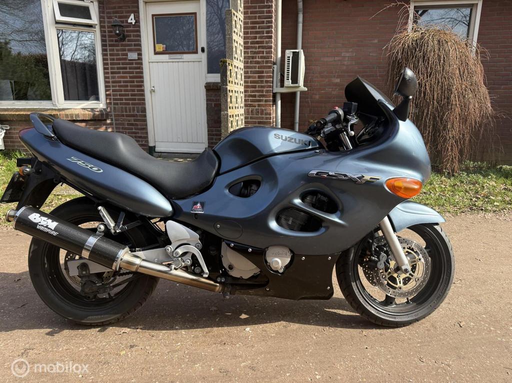 Suzuki GSX 750 F, Bedrijf, Sport, Meer dan 35 kW, 748 cc