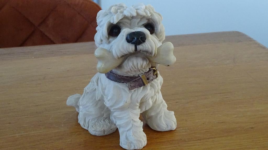 Honden Beeldje Van Polystone., Verzamelen, Beelden en Beeldjes, Ophalen of Verzenden, Zo goed als nieuw, Dier