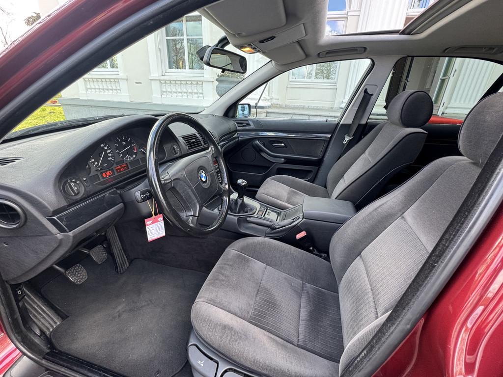 BMW 5 Serie 528 i 6 CIL E39 SLECHTS 8.000 KM P/JR !, Auto's, Achterwielaandrijving, 194 pk, 10 km/l, Bedrijf