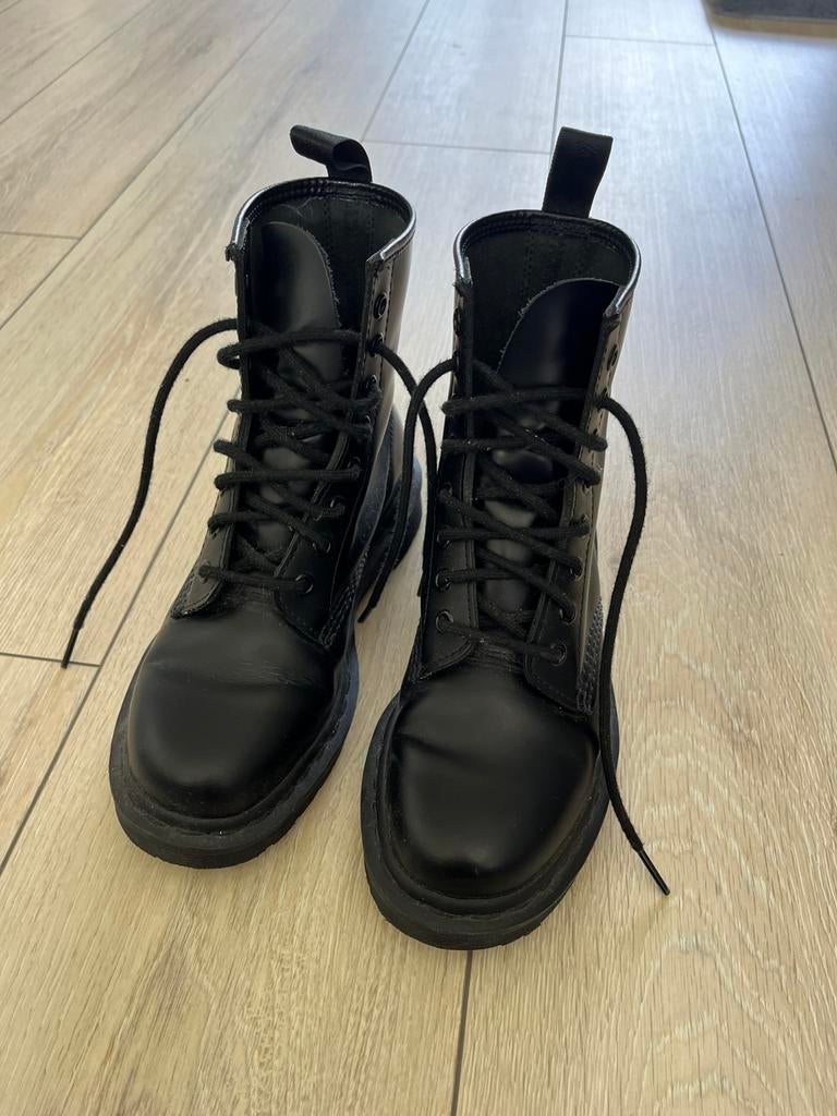 Dr. Martens 1460 Mono Smooth 37, Kleding | Dames, Schoenen, Zwart, Lage of Enkellaarzen, Ophalen of Verzenden, Zo goed als nieuw