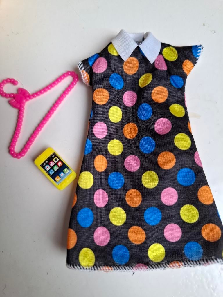 Barbie Fashionistas jurkje, Ophalen of Verzenden, Zo goed als nieuw, Kleertjes
