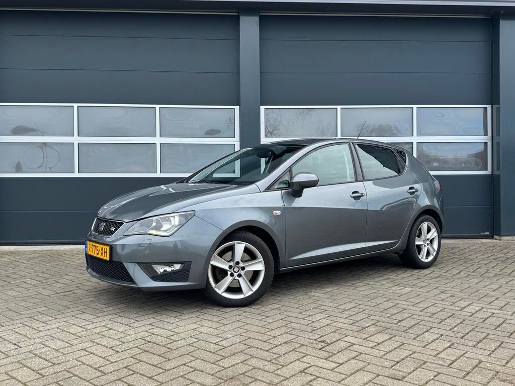 Seat Ibiza 1.0 TSI 2016 Grijs | FR Pakket | Stoelverwarming, Voorwielaandrijving, Stof, 40 €/maand, Zwart