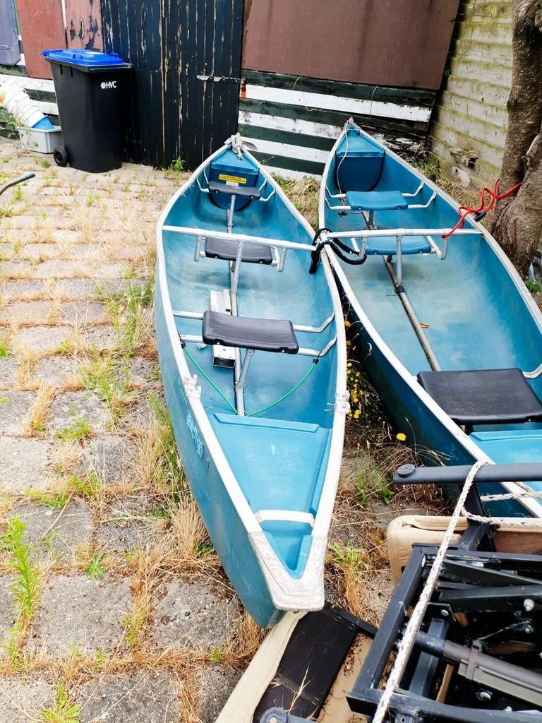 Een blauwe Canadese kayak- ideaal voor avontuur!, Watersport en Boten, Kano's, Ophalen of Verzenden, Gebruikt, Drie personen of meer