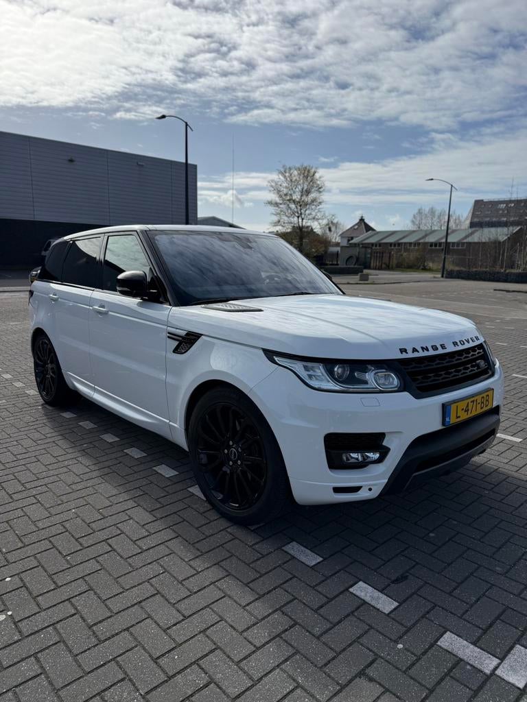 Land Rover Range Rover (sport) 3.0 Tdv6 AUT 2016 Wit, Auto's, Land Rover, 2993 cc, 258 pk, 255 €/maand, Wit