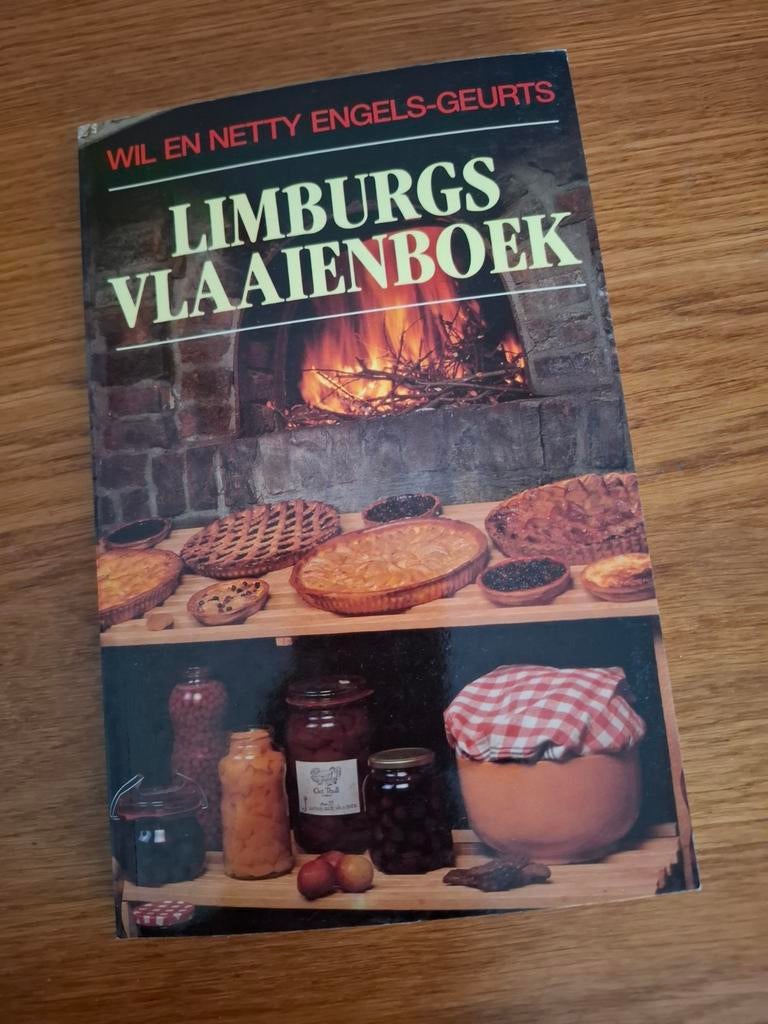 Limburgs Vlaaienboek Netty Engels-Geurts, Ophalen of Verzenden, Zo goed als nieuw