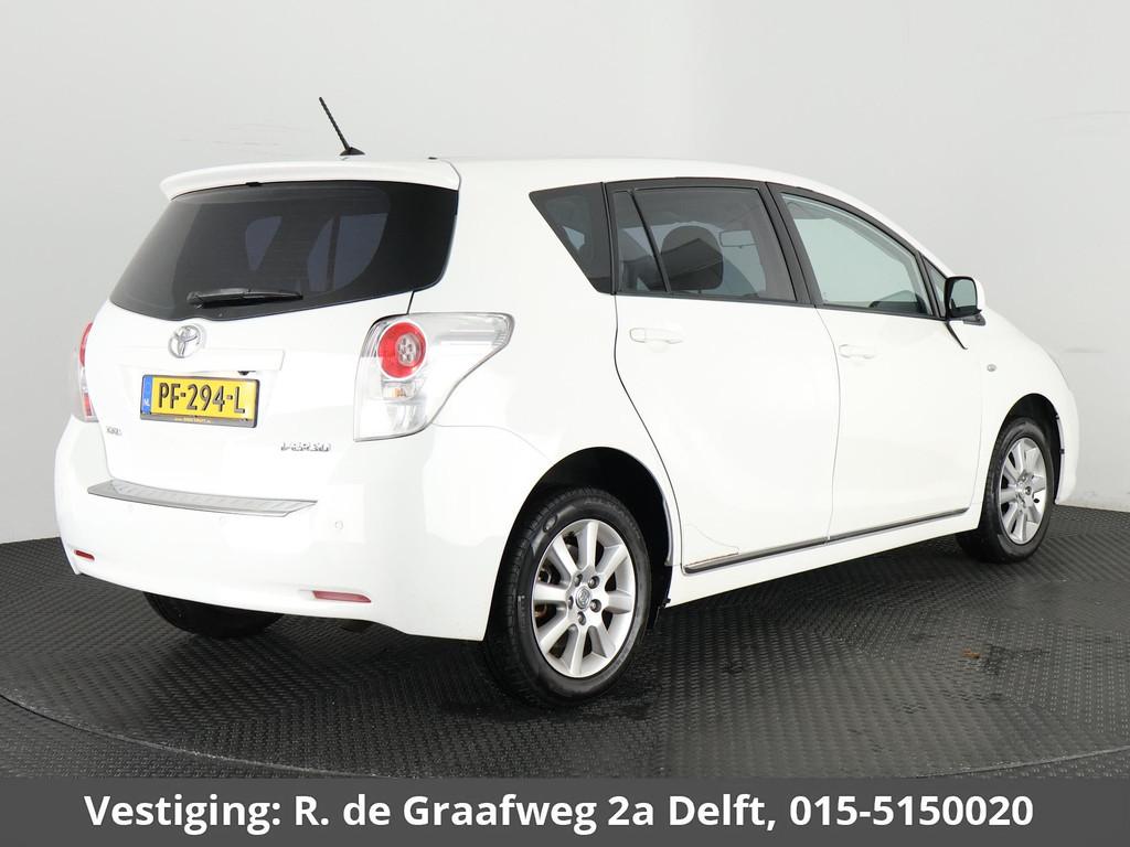 Toyota Verso 1.8 VVT-i Business | Navigatie | Panoramadak |, Voorwielaandrijving, Gebruikt, 4 cilinders, Wit