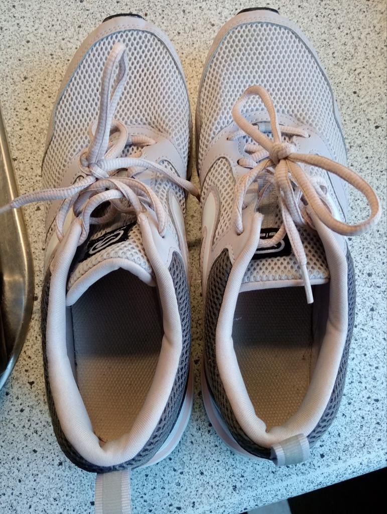 Roze gymschoenen, Ophalen of Verzenden, Zo goed als nieuw, Roze, Sneakers of Gympen