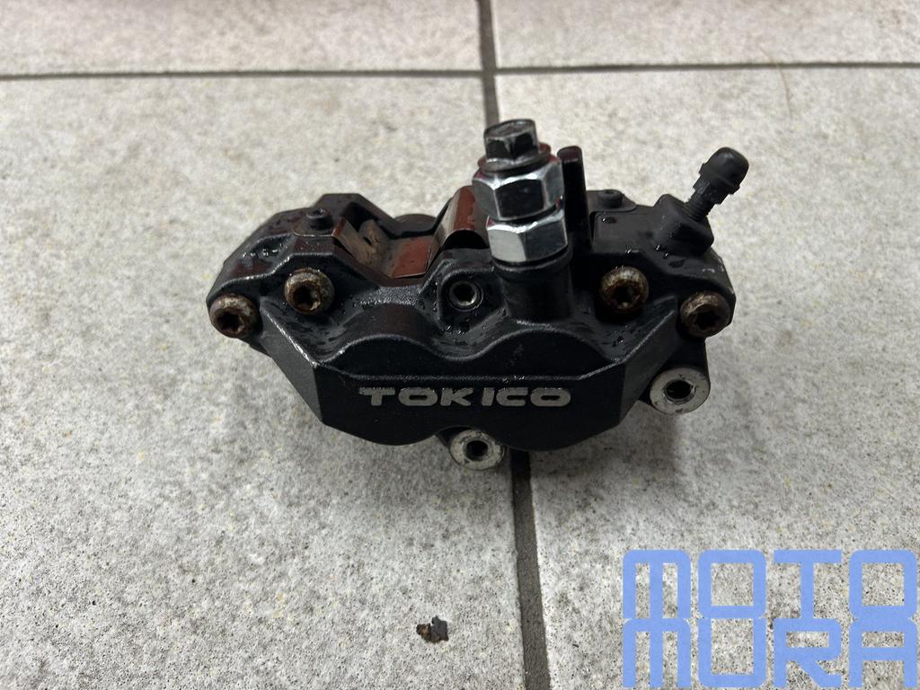 Remklauw rechts voor de Suzuki GSR 600 2006 - 2010 GSR600 re, Gebruikt, -, -, Ophalen of Verzenden