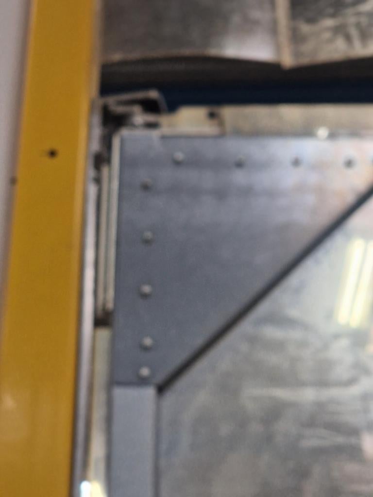 Tochtsluis klapdeur flappen, Ophalen, Hout, Raamkozijn