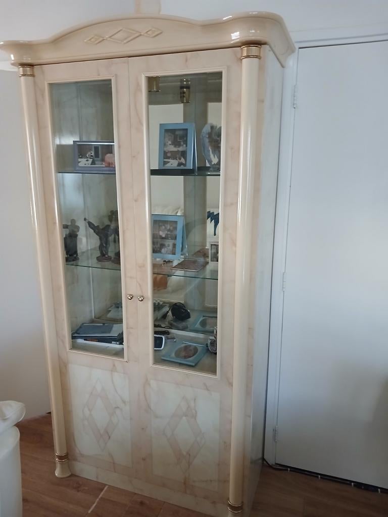 Mooie vitrine kast, Zo goed als nieuw, 150 tot 200 cm, 25 tot 50 cm, 50 tot 100 cm