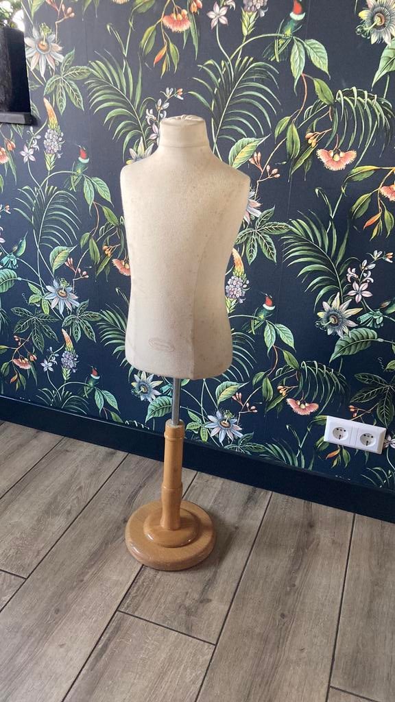 Kinderpaspop paspop 6/8 vendome faubourg st honore paris, Ophalen