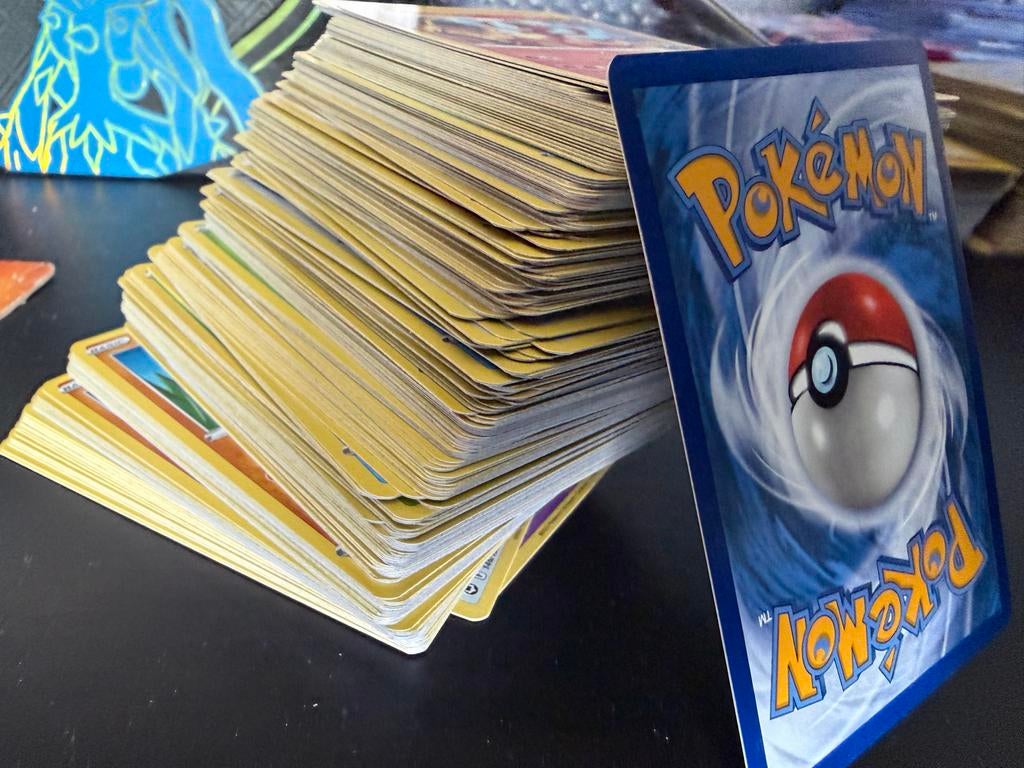 Lot Sword & Shield Bulk (Yellow Borders) Pokémon, Ophalen of Verzenden, Gebruikt, Meerdere kaarten