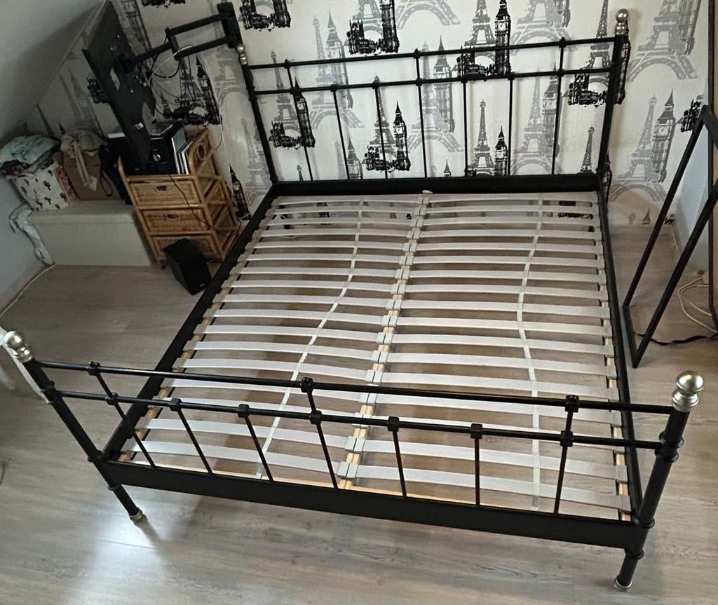 Zwart metalen Ikea bed 90x200 incl lattenbodem, Huis en Inrichting, Slaapkamer | Bedden, Ophalen, Zwart, Tweepersoons, 140 cm