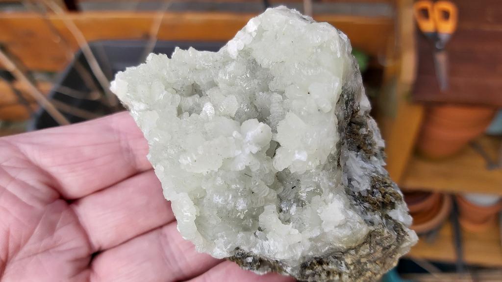 VM18 Gekristalliseerde Prehniet Imilchil Marokko collectie, Ophalen of Verzenden, Mineraal