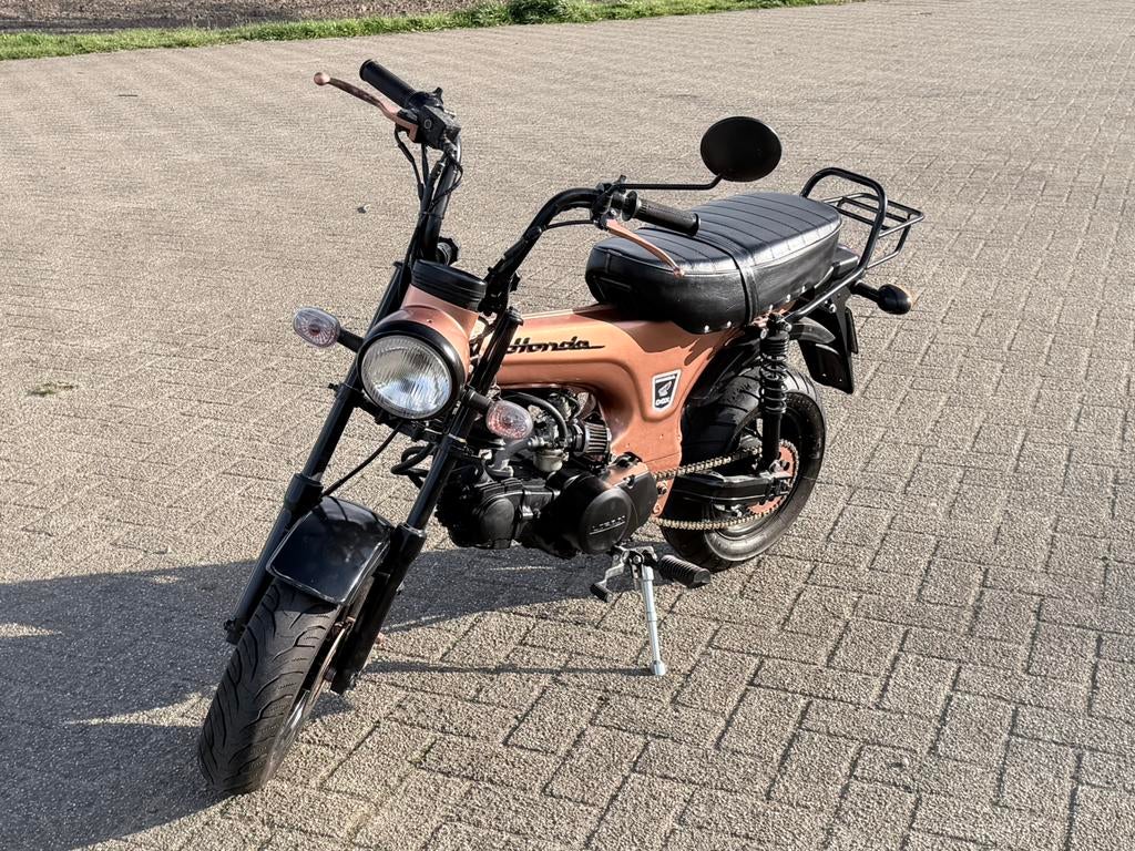 Honda Dax (SkyTeam) - Geel kenteken - 86 cc, Ophalen, Gebruikt, Maximaal 45 km/u, 86 cc