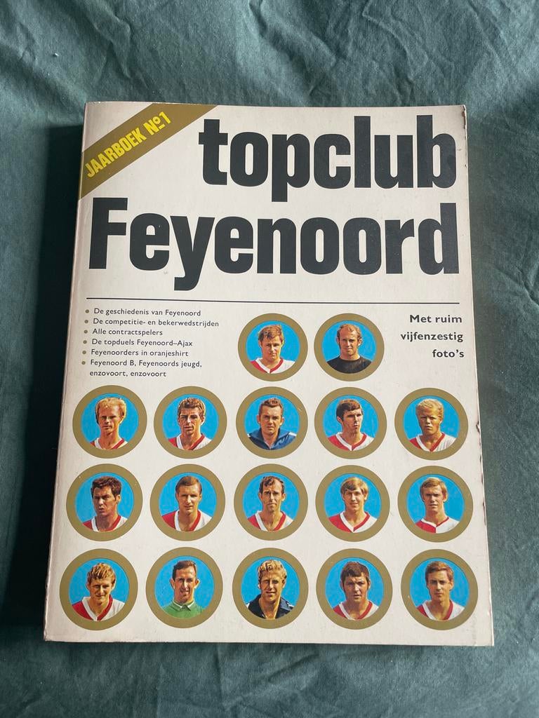Feyenoord Jaarboek Nr. 1 - Zeldzaam Collectors Item!, Boeken, Sportboeken, Gelezen, Balsport, Ophalen of Verzenden