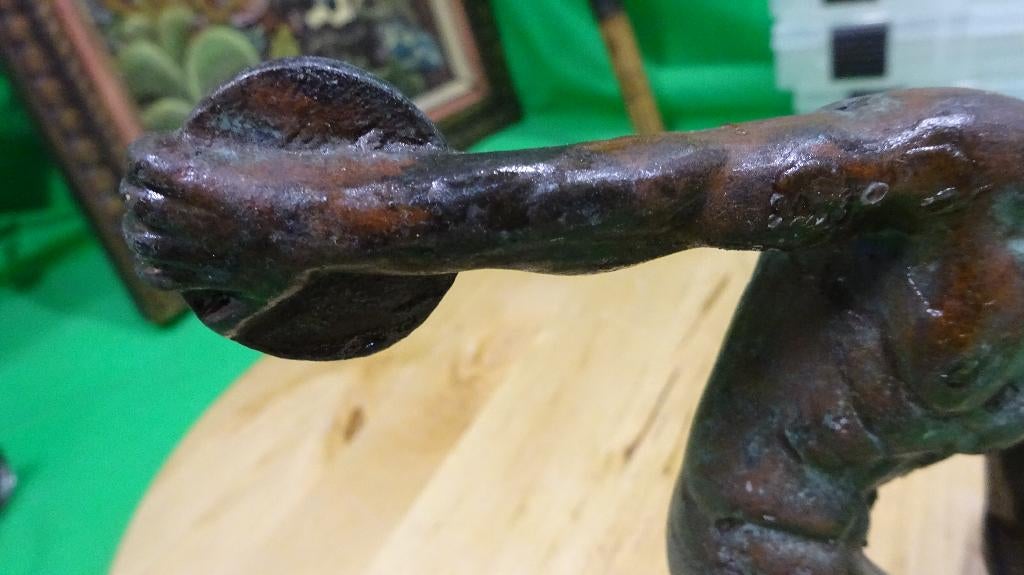 Bronzen beeldje van Myron discuswerper., Ophalen of Verzenden, Gebruikt, Mens