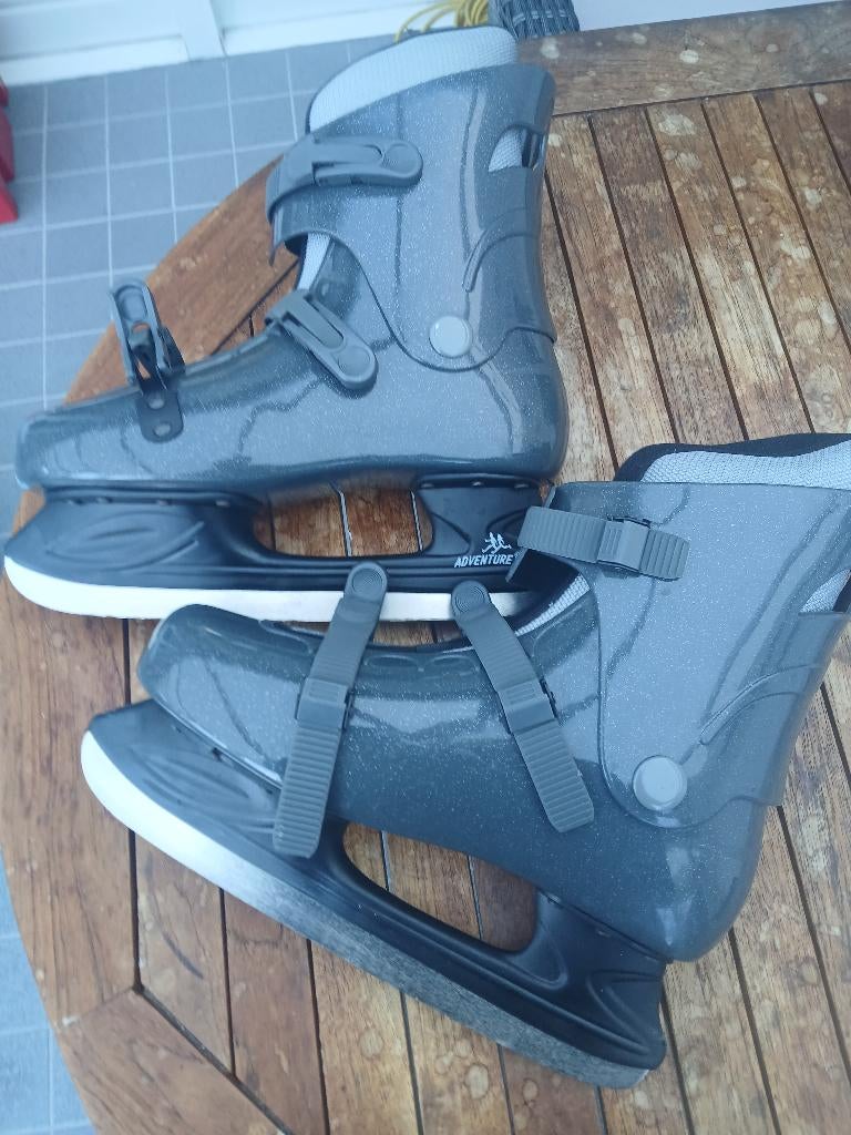 Ijshockeyschaatsen maat 42 Splinternieuw!!!!, Sport en Fitness, IJshockey, Ophalen of Verzenden, Nieuw, Schaatsen