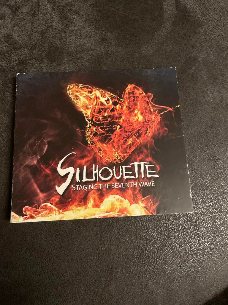 Silhouette - Staging the Seventh Wave (CD + DVD), Ophalen of Verzenden, Gebruikt, Progressive