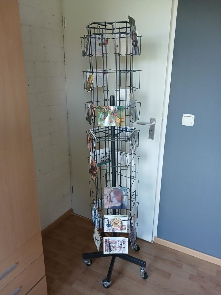 Kaartenrek kaartencarrousel, Ophalen