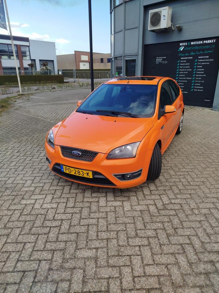 Ford Focus ST 2.5 225pk Recaro leer- Origineel-Nette staat, Focus, Leder, Handgeschakeld, Apple Carplay