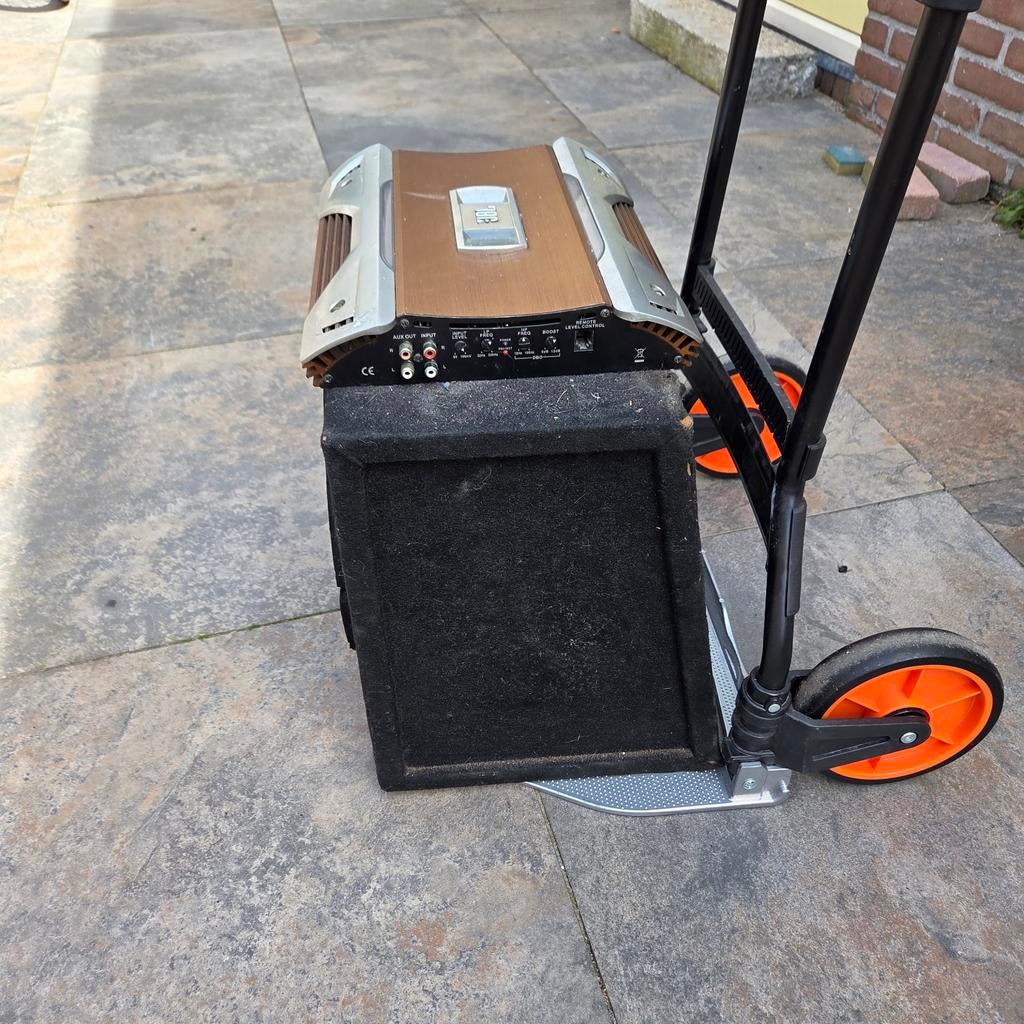 Auto subwoofer JBL, Ophalen