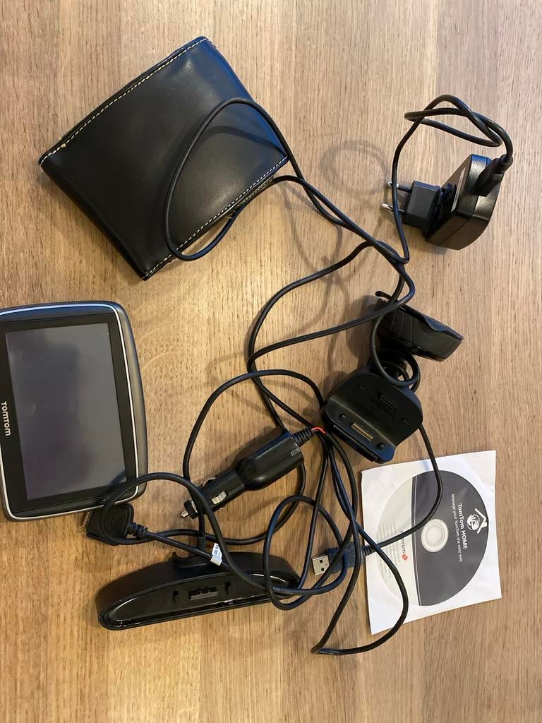 TomTom navigatiesysteem met accessoires, Ophalen of Verzenden, Gebruikt