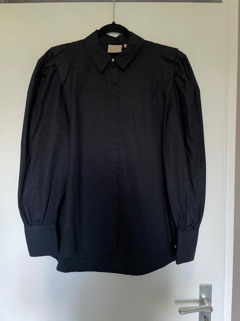 JOSH V zwarte blouse ZIVA met pof / ballon mouwen mt M, Maat 38/40 (M), Zwart, Ophalen of Verzenden, Zo goed als nieuw