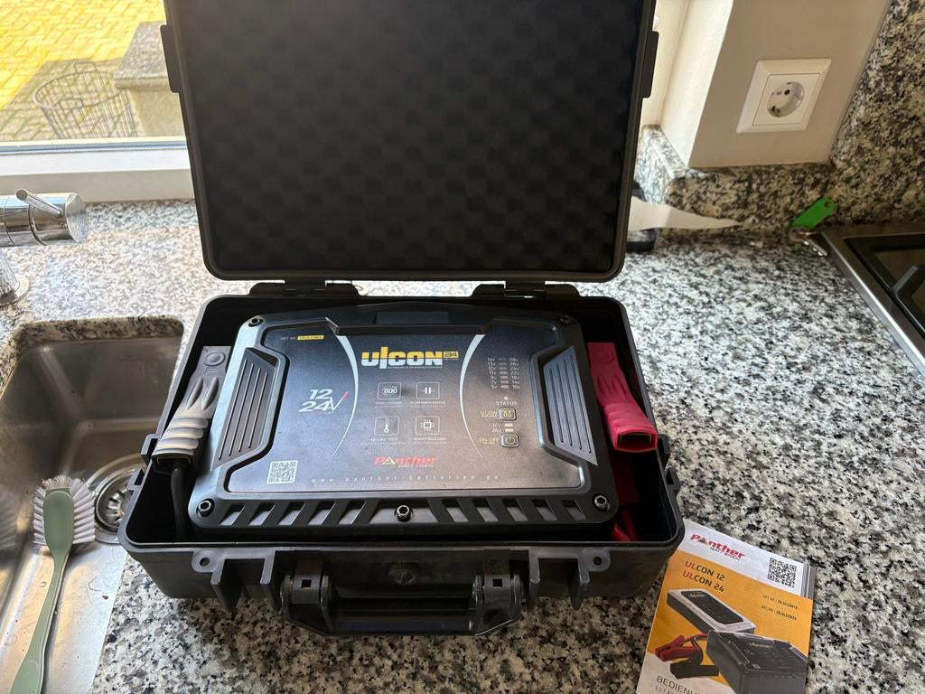 Panther UICON 12/24V Acculader en Startbooster, Auto-onderdelen, Accu's en Toebehoren, Ophalen, Nieuw, Universele onderdelen
