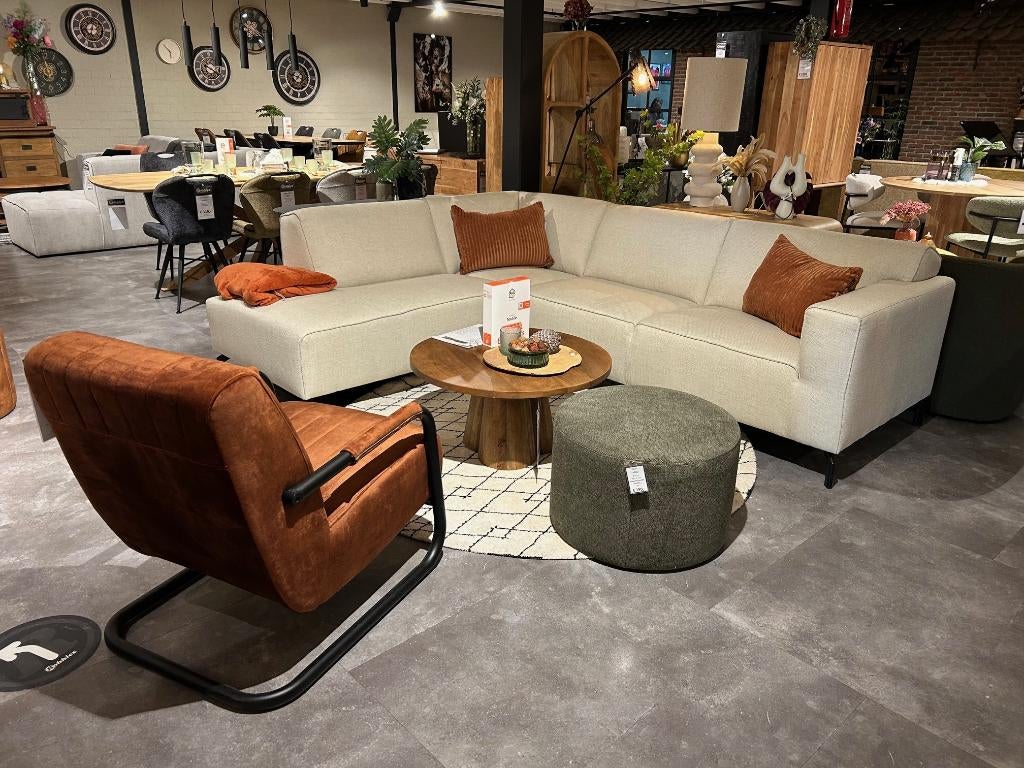 Hoekbank Lyla OPRUIMING SHOWMODEL! AANBIEDING!, Huis en Inrichting, Banken | Bankstellen, Ophalen, 250 tot 300 cm, Hoekbank, Zo goed als nieuw